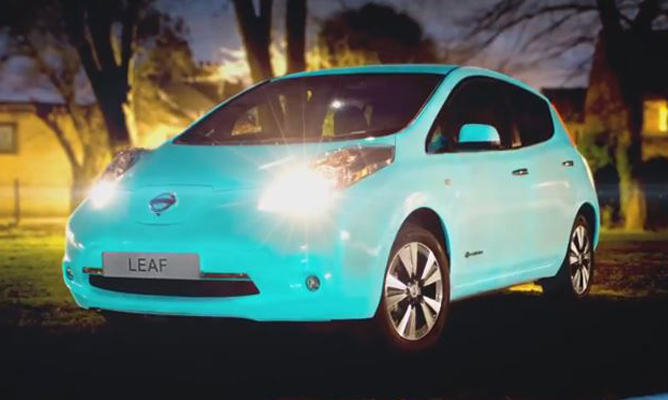 Nissan-Leaf-Glow-in-the-Dark